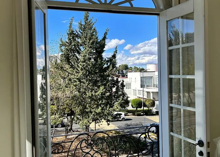 Modern With Balcony 4*